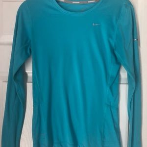 Nike drifit long sleeve shirt